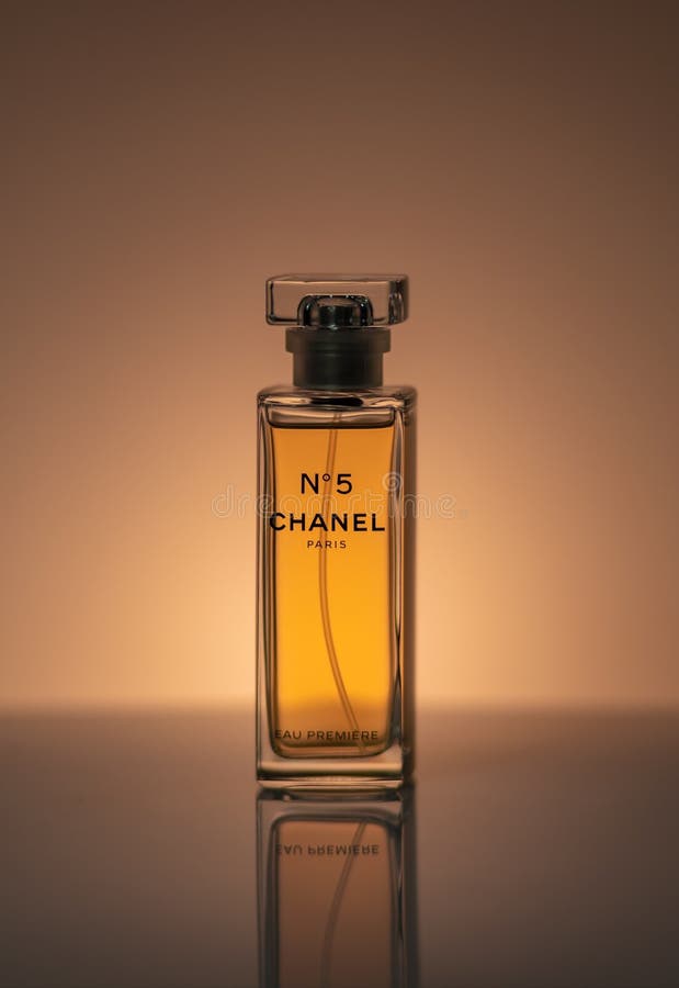 Chanel Perfume Stock Illustrations – 81 Chanel Perfume Stock Illustrations,  Vectors & Clipart - Dreamstime