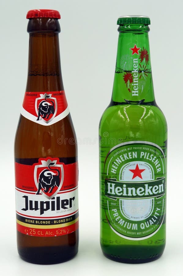 Mat with bottles Heineken HEINEKEN BEER OPEN YOUR WORLD beer COASTER NETHERLANDS 2013 