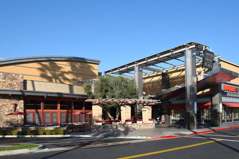 Bridge of Gardens South Coast Plaza Editorial Stock Photo - Image of mall,  shopping: 105358833