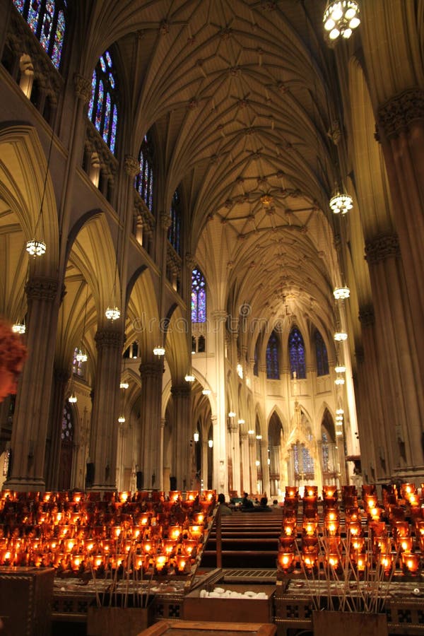 Bougies dans la cathédrale