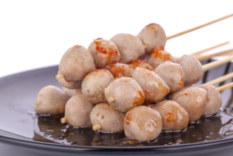 Boule de viande thaïlandaise et sauce épicée images stock Boule de viande thaïlandaise et sauce épicée images stock
