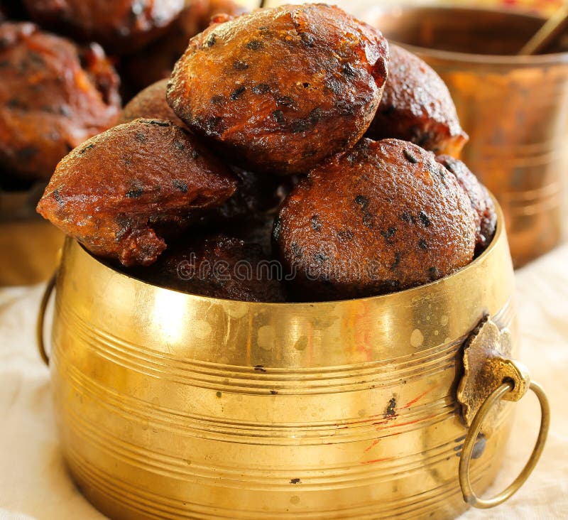 Boules de riz frit d'Unniyappam pour le festival de vishu sur le Kerala photos libres de droits Boules de riz frit d'Unniyappam pour le festival de vishu sur le Kerala photos libres de droits