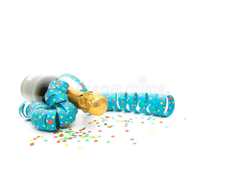 Bouteille de Champagne avec des confettis image libre de droits Bouteille de Champagne avec des confettis image libre de droits