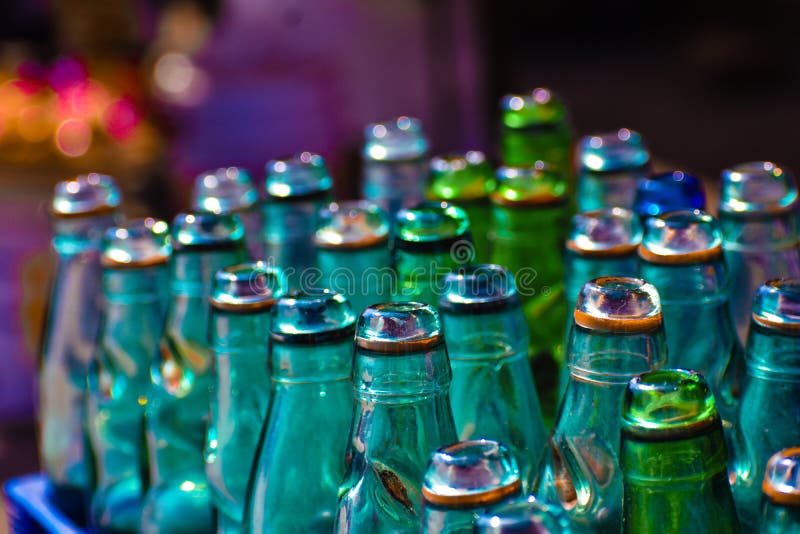 Bouteilles de soude photographie stock libre de droits Bouteilles de soude photographie stock libre de droits