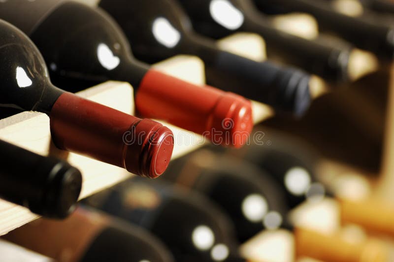 Bouteilles de vin photo libre de droits Bouteilles de vin photo libre de droits