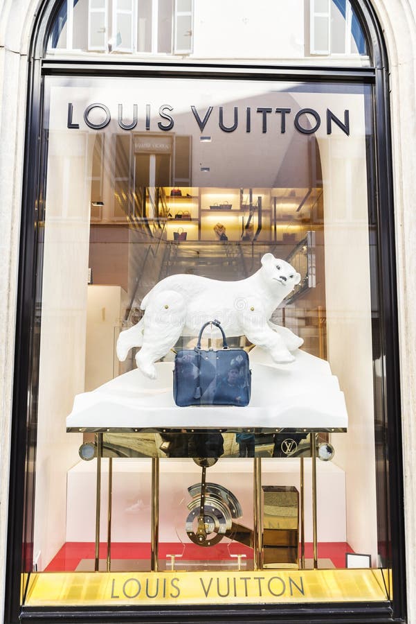 Vitrine De La Boutique Louis Vuitton Photo éditorial - Image du logo,  bruxelles: 241505776