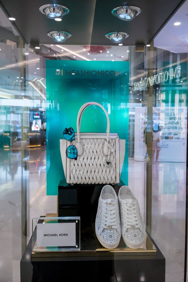 Boutique de Michael Kors chez Emquatier, Bangkok, Thaïlande, le 8 mars 2018 photo stock Boutique de Michael Kors chez Emquatier, Bangkok, Thaïlande, le 8 mars 2018 photo stock