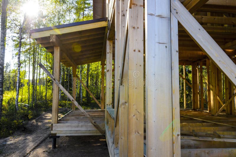 Bouw en reparatie van een priv? het kaderhuis van het land, een aard en een harmonie a stock afbeelding Bouw en reparatie van een priv? het kaderhuis van het land, een aard en een harmonie a stock afbeelding
