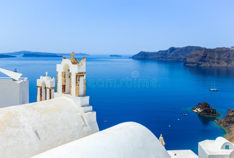 Bovenkant van kerk, Santorini stock fotografie
