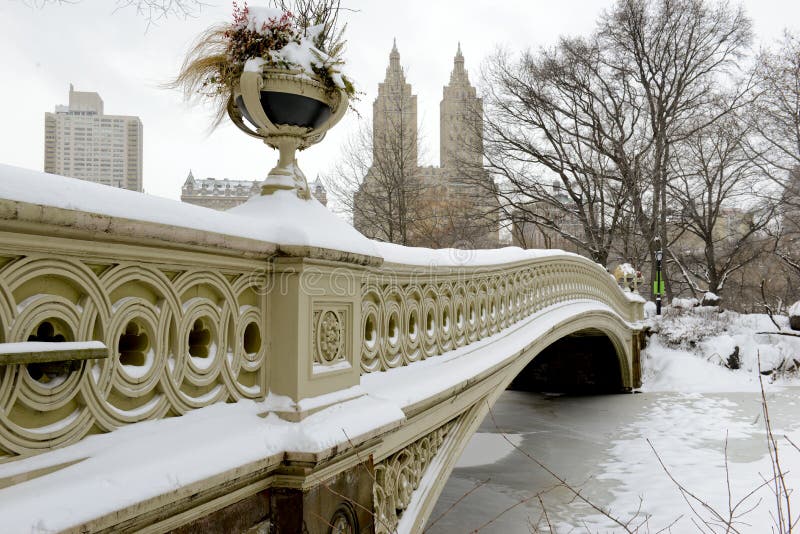 Bow Bridge, Central Park after snowstorm, New York royalty free stock images Bow Bridge, Central Park after snowstorm, New York royalty free stock images
