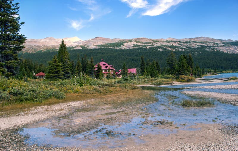 Bow Lake Hotel stock photo. Image of glacier, clear, outdoor 37401138