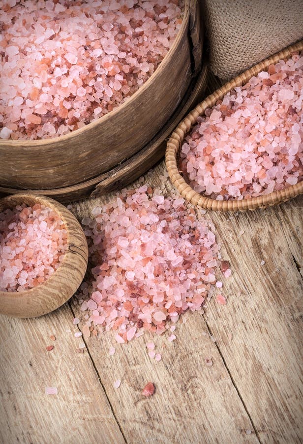 Bowl with himalayan pink salt