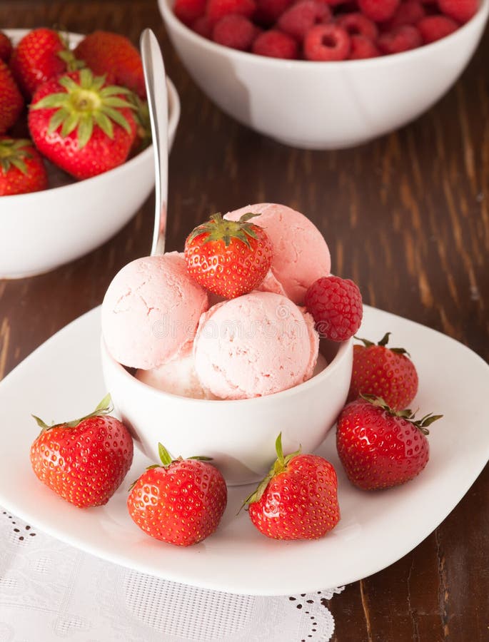 371 Big Bowl Ice Cream Stock Photos Free & RoyaltyFree Stock Photos