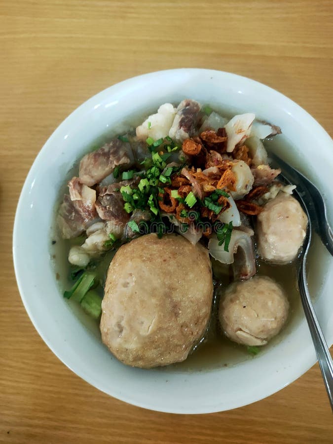 A bowl of Indonesian food called bakso