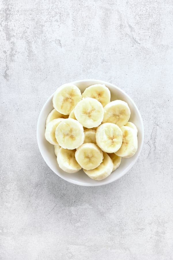 Bowl with sliced banana stock image. Image of nutrition - 110060709