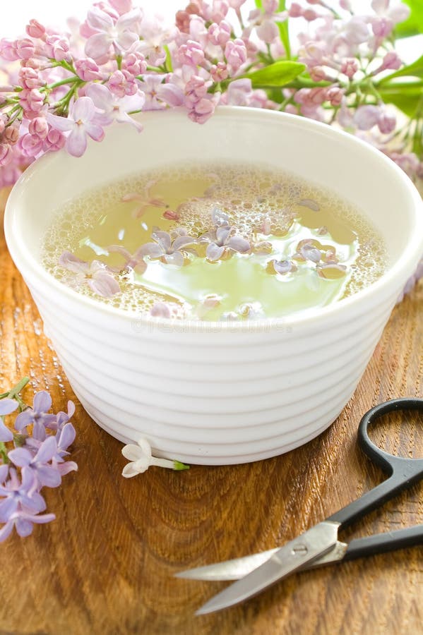 Bowl of water and flowers