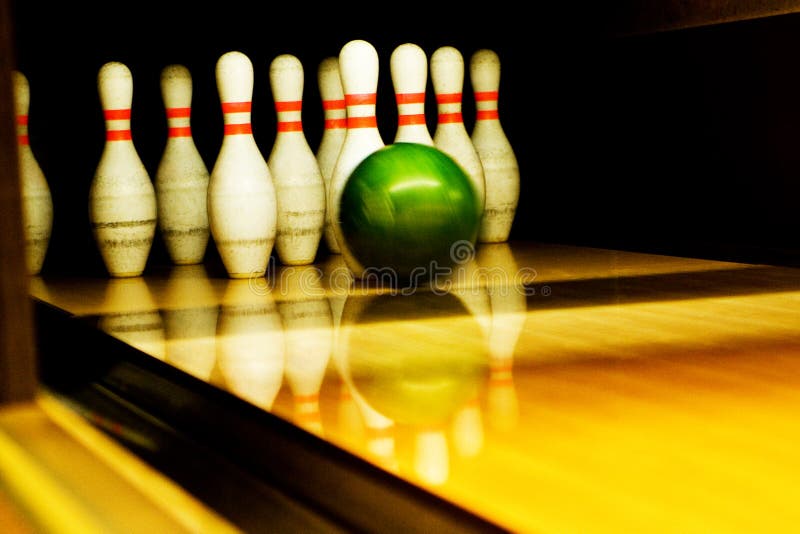 Bowling fotografía de archivo libre de regalías Bowling fotografía de archivo libre de regalías