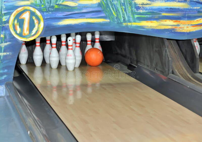Bowling pins and ball stock photography Bowling pins and ball stock photography