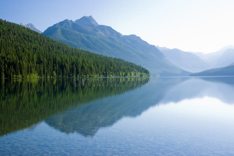 Bowman Lago nel Parco Nazionale di Glacier.