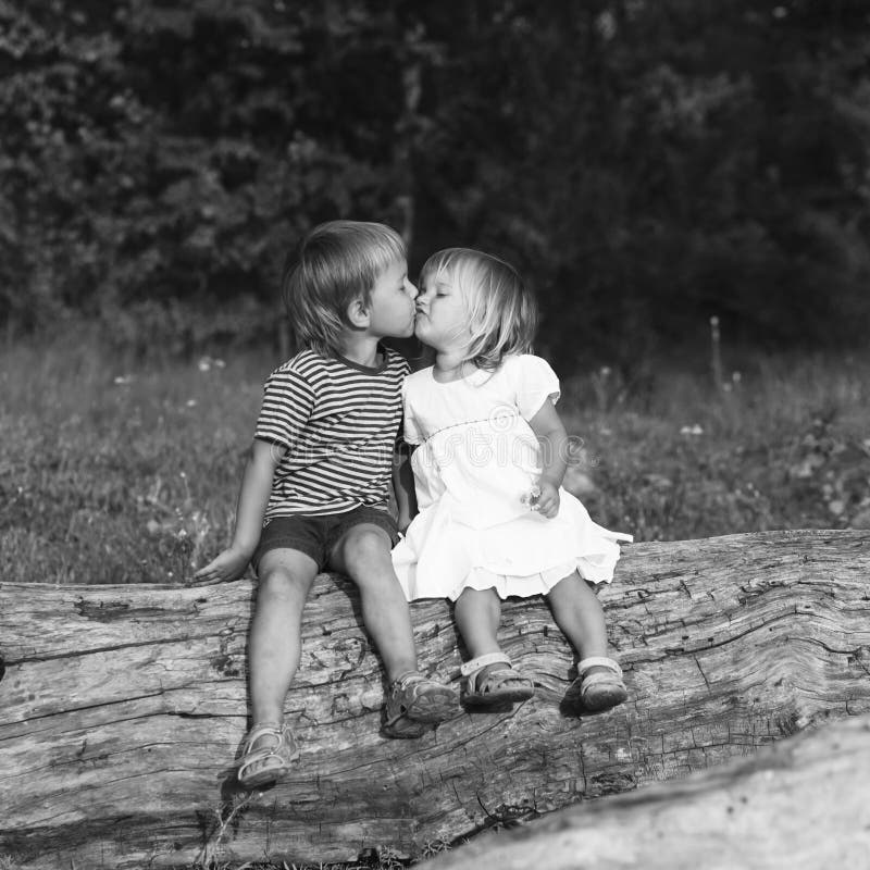 Top 32+ Photos a boy kissing a girl for a long time Latest Top 32+ Photos a boy kissing a girl for a long time Latest