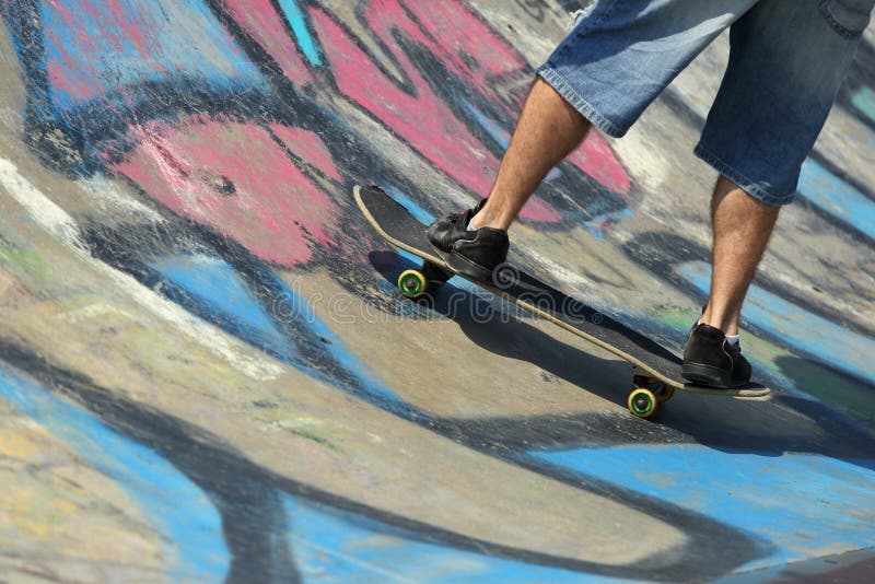 Boy legs on a skateboard royalty free stock image Boy legs on a skateboard royalty free stock image