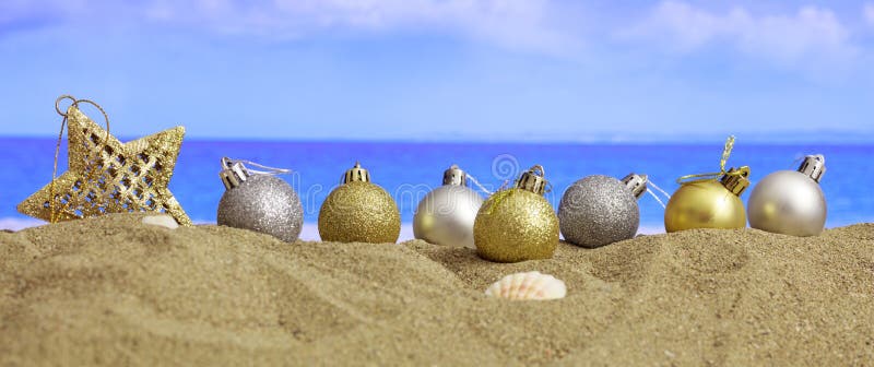 Boże Narodzenia na piaskowatej plaży