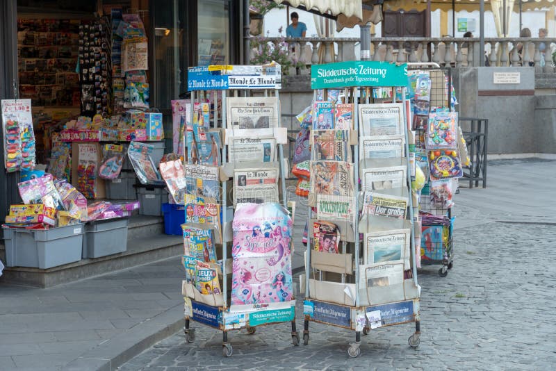 Newsagents перевод. Newsagent's. Newsagent. Newsagents Florists Shoe shop. Newsagents photo.