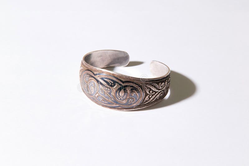 Bracelete medieval de Kazakhstani imagem de stock Bracelete medieval de Kazakhstani imagem de stock
