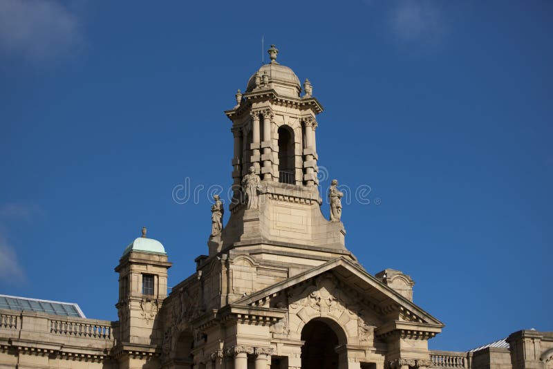 Bradford, Yorkshire, Reino Unido, em outubro de 2013, carroceiro Hall Art Gallery em jardins Manningham do parque do Lister fotografia de stock Bradford, Yorkshire, Reino Unido, em outubro de 2013, carroceiro Hall Art Gallery em jardins Manningham do parque do Lister fotografia de stock