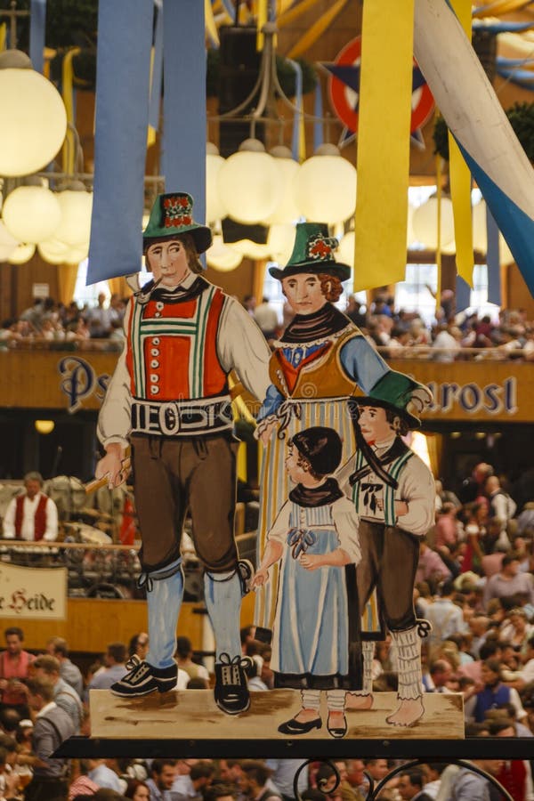 Braeurosl przy Oktoberfest w Monachium, Niemcy, 2015 obraz stock Braeurosl przy Oktoberfest w Monachium, Niemcy, 2015 obraz stock
