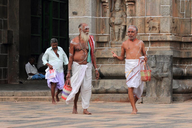 Brahmin priests enter the Nataraja temple royalty free stock photography Brahmin priests enter the Nataraja temple royalty free stock photography