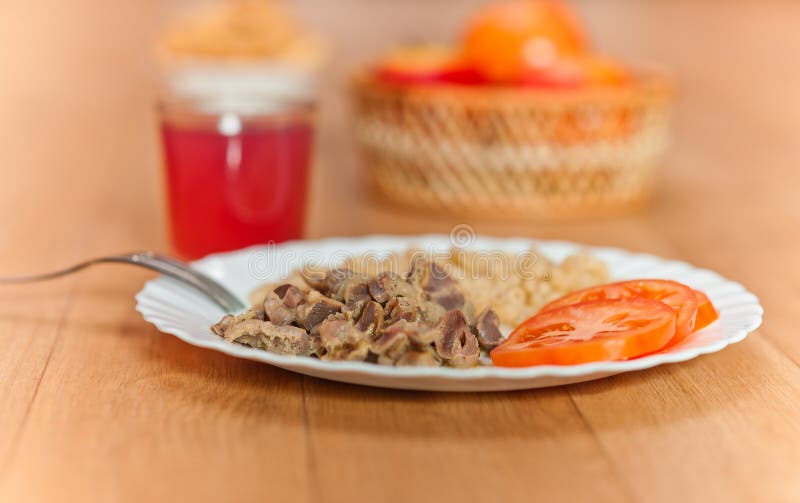 Braised skivad meatpasta royaltyfria bilder
