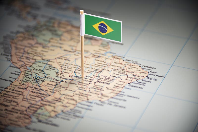 Brasil identificou por meio de uma bandeira no mapa fotos de stock Brasil identificou por meio de uma bandeira no mapa fotos de stock