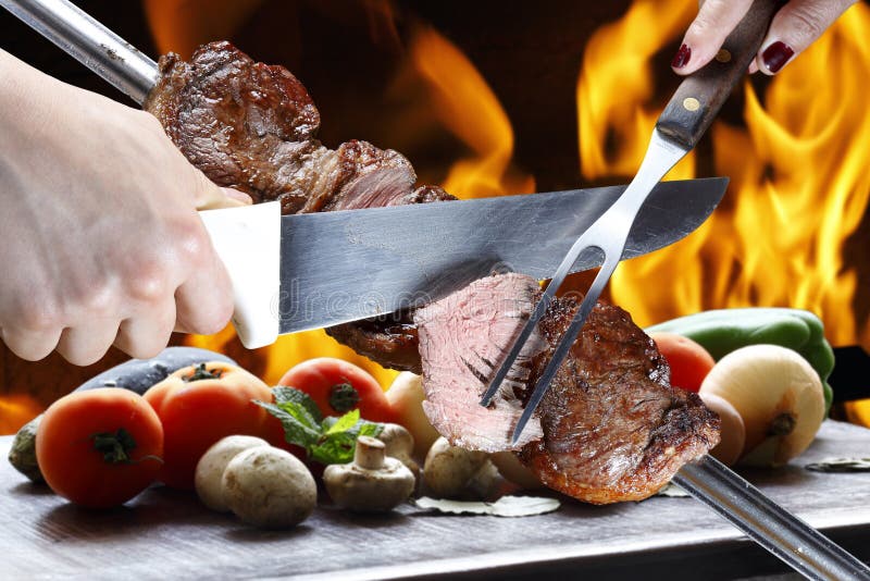 Foto de Picanha Em Espeto No Fundo Branco e mais fotos de stock de Espeto -  Espeto, Picanha, 2015 - iStock