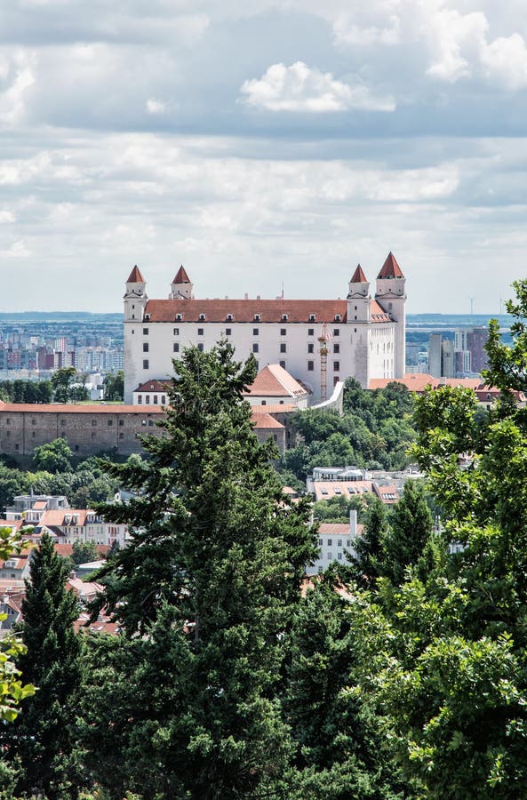Bratislavský hrad v hlavnom meste Slovenska, architektonický