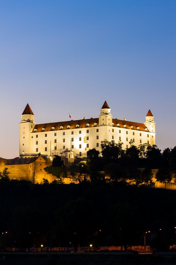 Bratislavský hrad v noci, Slovensko