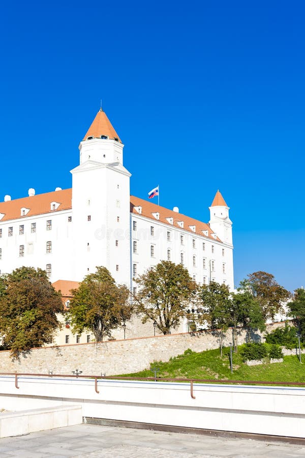 Bratislavský hrad, Slovensko