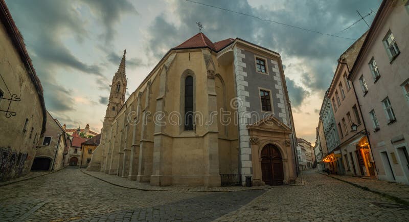 Historické centrum Bratislavy, centrum mesta, 2020 širokouhlý