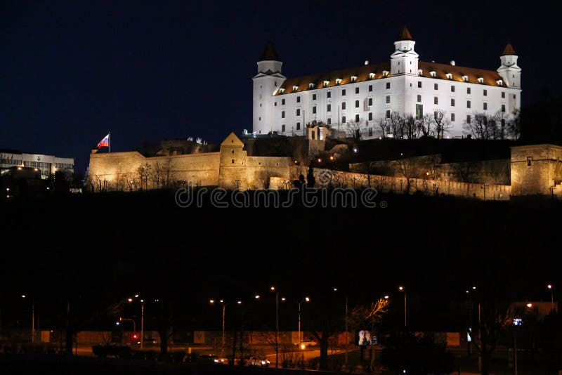 Bratislavská panoráma s katedrálou a mestom