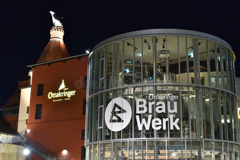 Brauerei, die in Wien Österreich ottakring ist in der Nacht