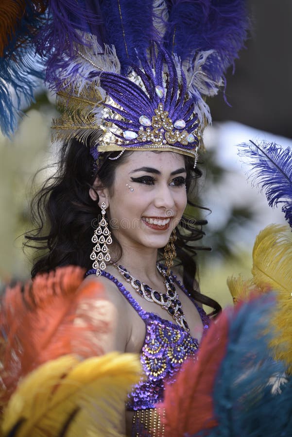 Samba dancer editorial stock image. Image of carnival - 36011999