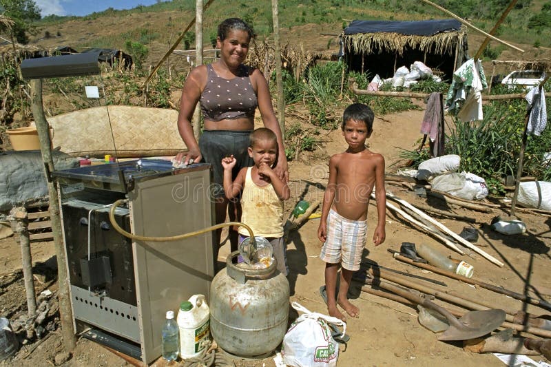 Brazilian poverty for mother with children