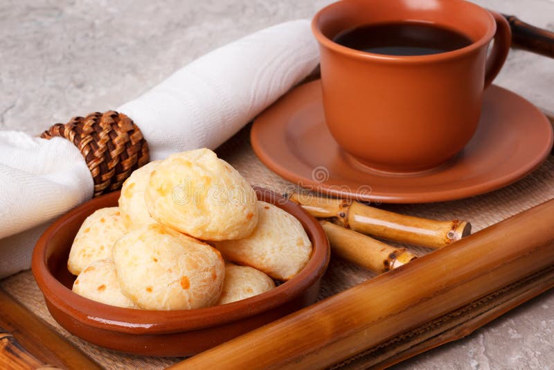 Brazylijska przekąska Pao De Queijo (serowy chleb) zdjęcie stock Brazylijska przekąska Pao De Queijo (serowy chleb) zdjęcie stock