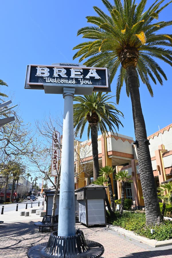 BREA, CALIFORNIA - 28 MAR 2023: Downtown Brea Welcomes You Sign at Brea ...