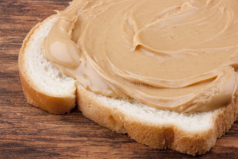 Bread is smeared Peanut butter