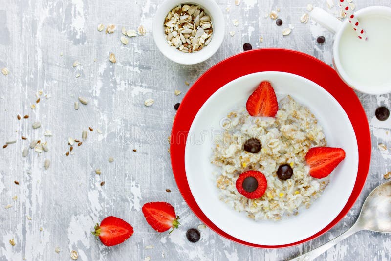 Breakfast food art for kids, animal face healthy oatmeal