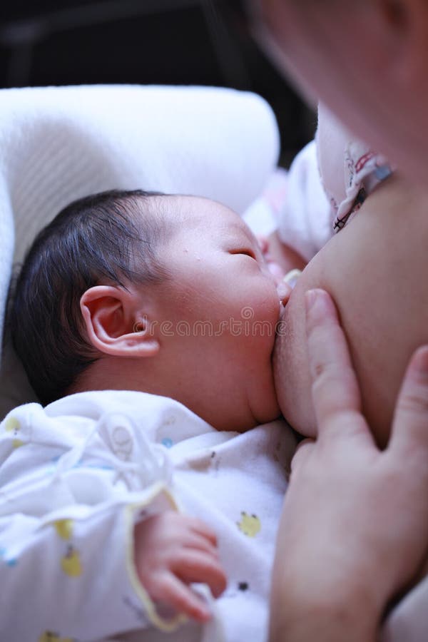 809 Breastfeeding Big Royalty-Free Images, Stock Photos & Pictures