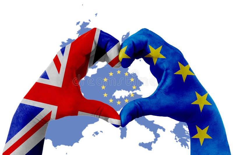 Brexit, mains de l'homme dans la forme de coeur modelée avec le drapeau de l'UE bleue d'Union européenne et le drapeau de la Gran photographie stock Brexit, mains de l'homme dans la forme de coeur modelée avec le drapeau de l'UE bleue d'Union européenne et le drapeau de la Gran photographie stock