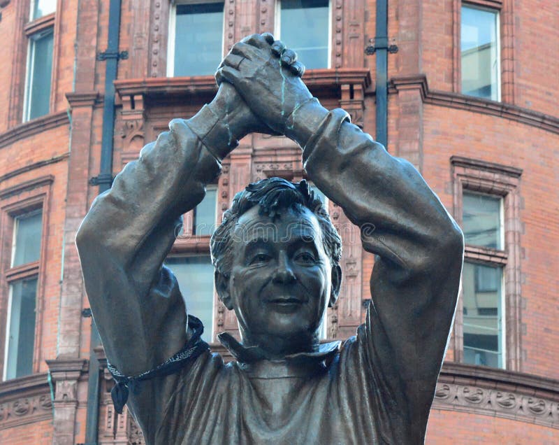 Statue of one of english football`s greatest managers Brian Clough. Manager of Nottingham forest the statue is in the city centre. Statue of one of english football`s greatest managers Brian Clough. Manager of Nottingham forest the statue is in the city centre