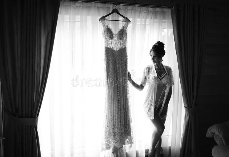 866 Wedding Negligee Stock Photos - Free & Royalty-Free Stock Photos from  Dreamstime